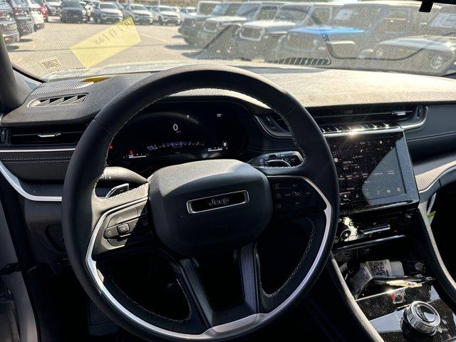 new 2025 Jeep Grand Cherokee car