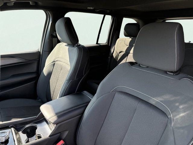 new 2025 Jeep Grand Cherokee car