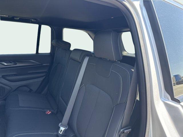 new 2025 Jeep Grand Cherokee car