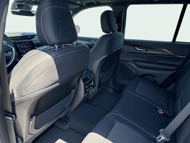 new 2025 Jeep Grand Cherokee car