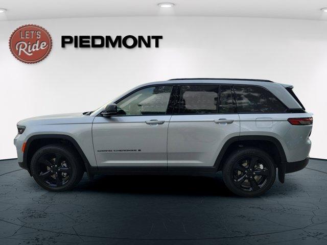 new 2025 Jeep Grand Cherokee car