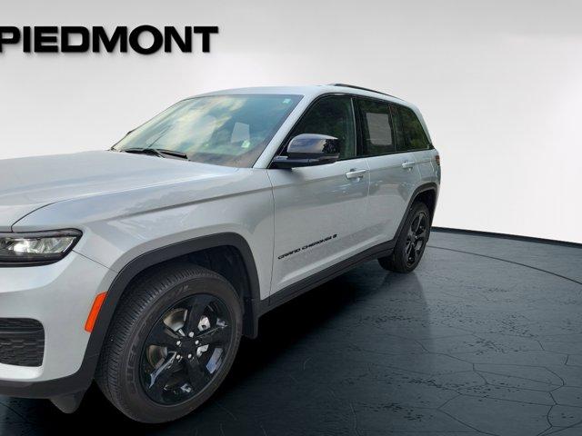 new 2025 Jeep Grand Cherokee car