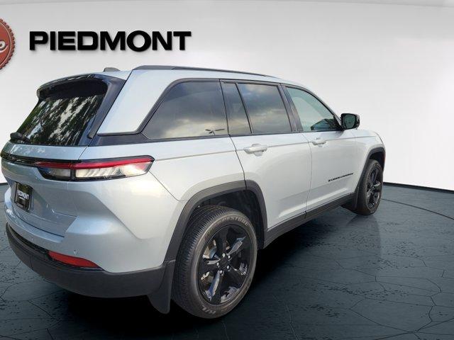 new 2025 Jeep Grand Cherokee car