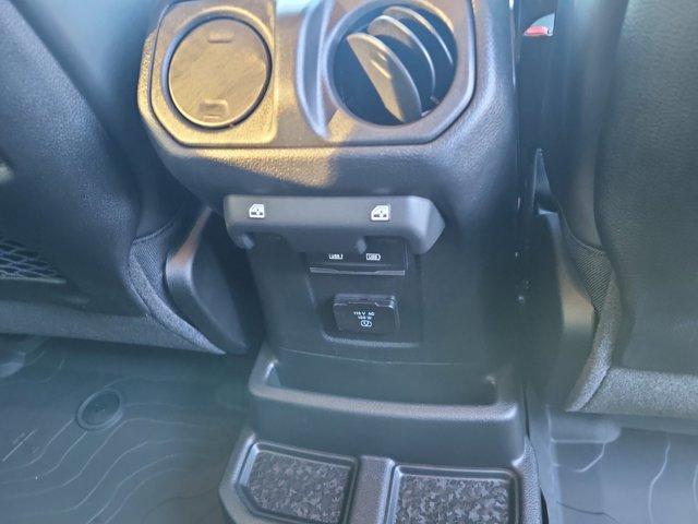 new 2025 Jeep Wrangler car