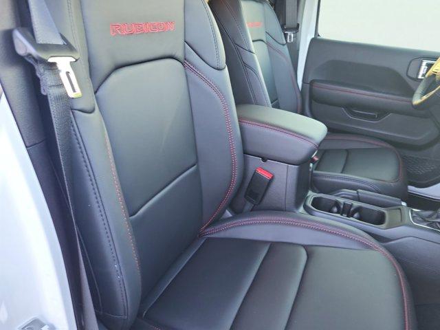 new 2025 Jeep Wrangler car