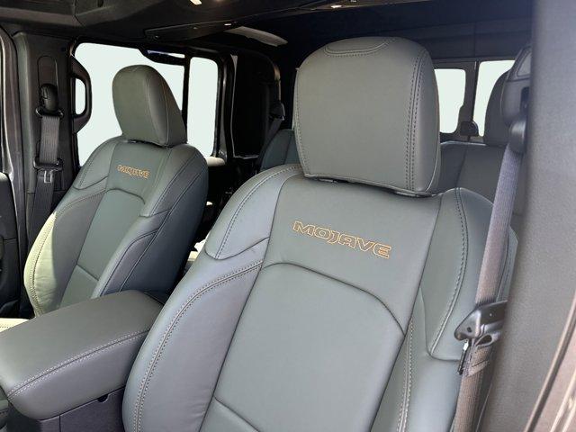 new 2025 Jeep Gladiator car