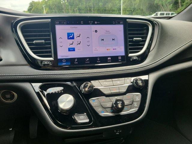 new 2026 Chrysler Pacifica car