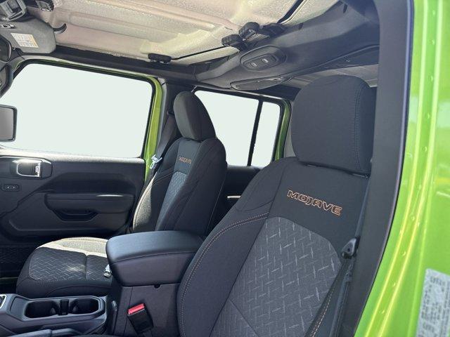 new 2025 Jeep Gladiator car