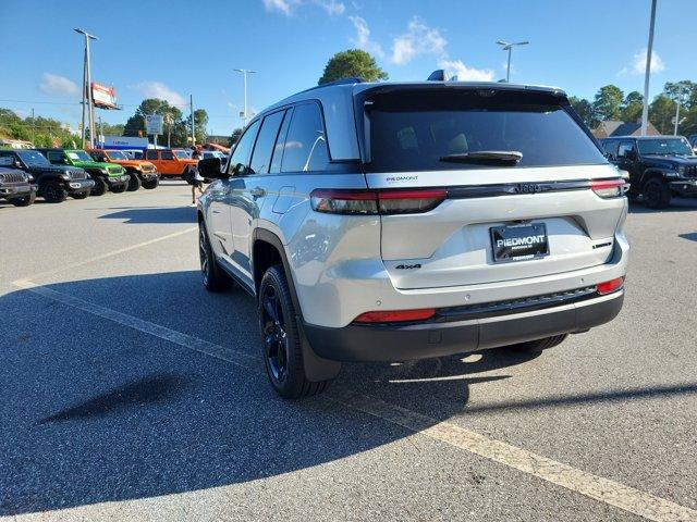 new 2025 Jeep Grand Cherokee car
