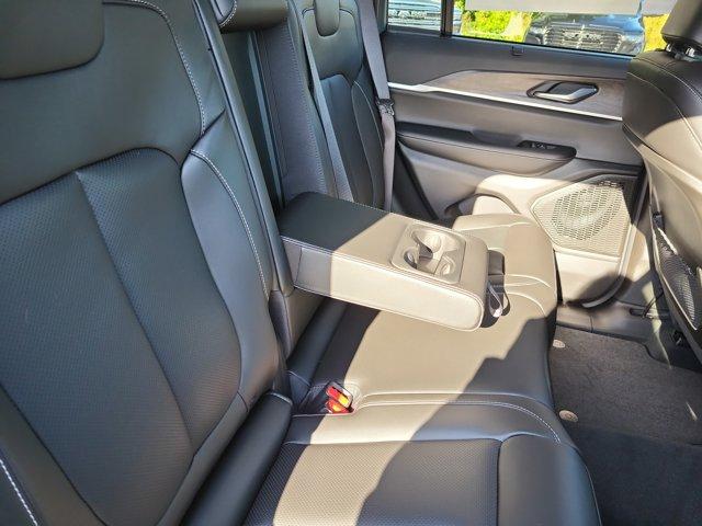 new 2025 Jeep Grand Cherokee car