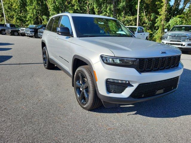 new 2025 Jeep Grand Cherokee car