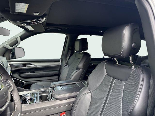 new 2025 Jeep Wagoneer car