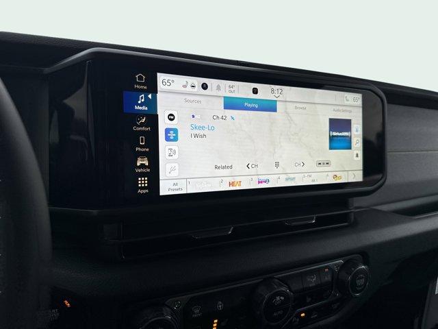 new 2025 Jeep Gladiator car