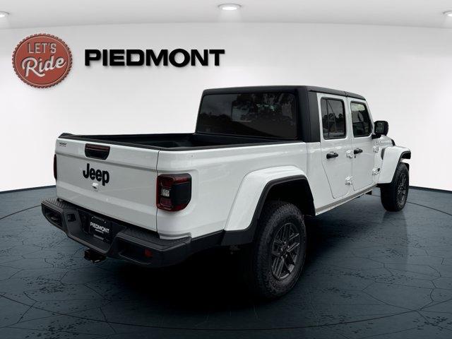 new 2025 Jeep Gladiator car