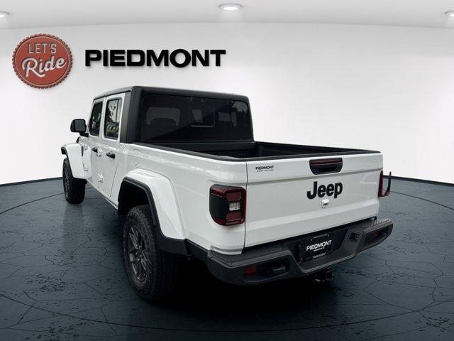 new 2025 Jeep Gladiator car