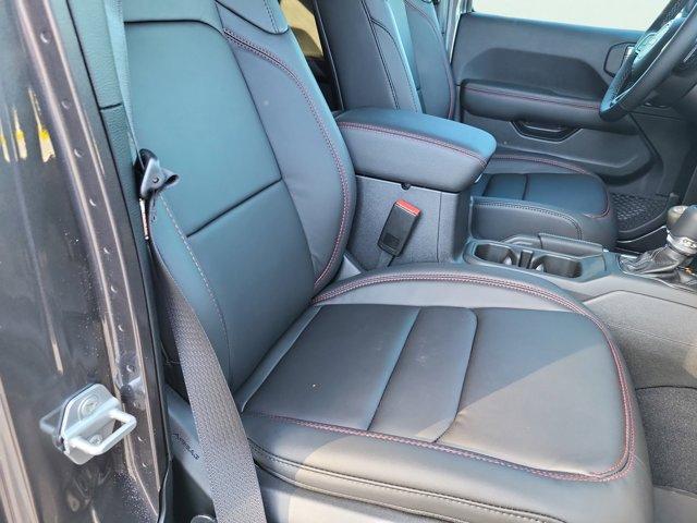 new 2025 Jeep Gladiator car