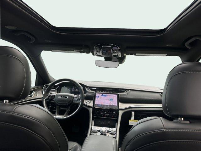 new 2025 Jeep Grand Cherokee car