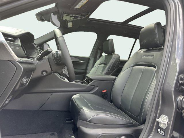 new 2025 Jeep Grand Cherokee car
