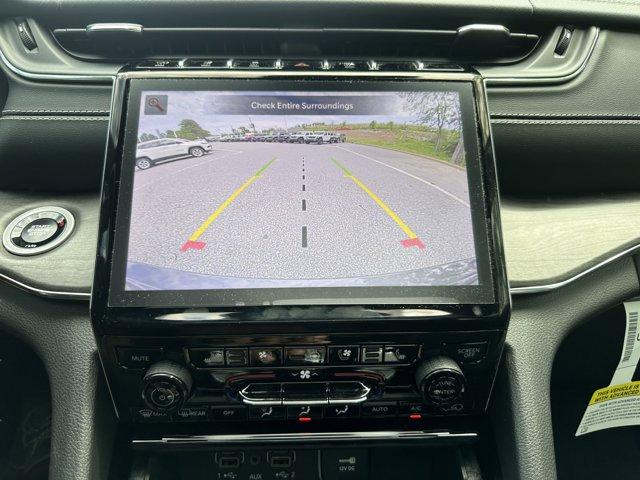 new 2025 Jeep Grand Cherokee car