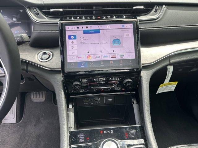 new 2025 Jeep Grand Cherokee car