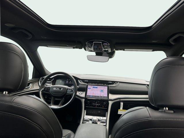 new 2025 Jeep Grand Cherokee car
