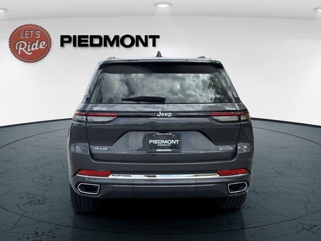 new 2025 Jeep Grand Cherokee car