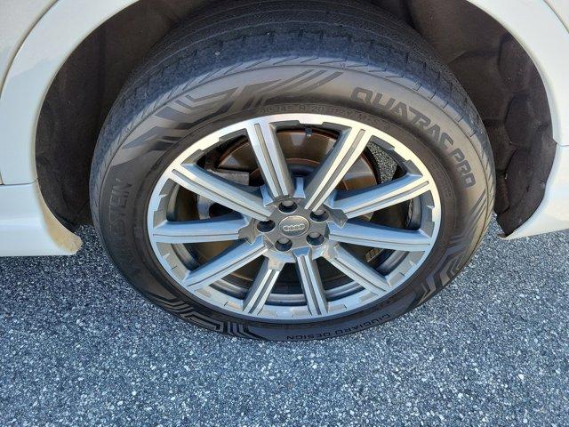 used 2017 Audi Q7 car, priced at $9,450
