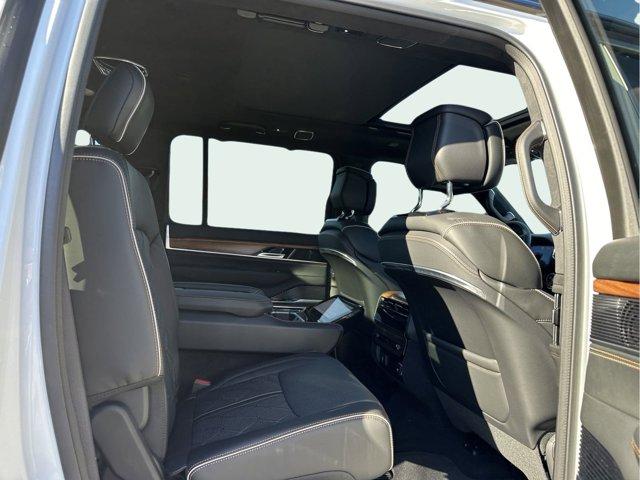 new 2024 Jeep Grand Wagoneer car