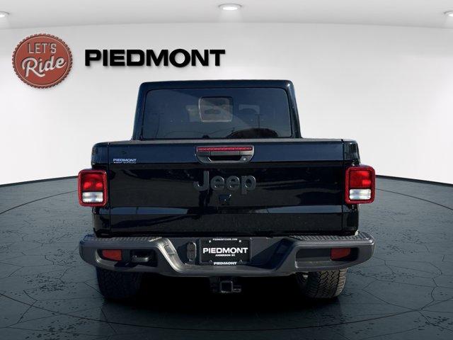 new 2025 Jeep Gladiator car