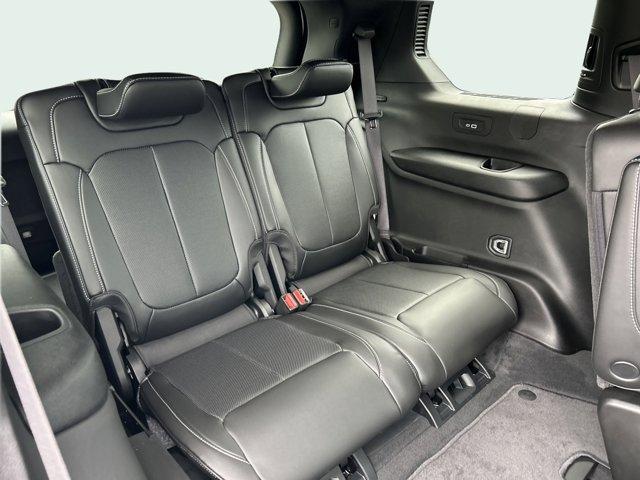 new 2025 Jeep Grand Cherokee L car