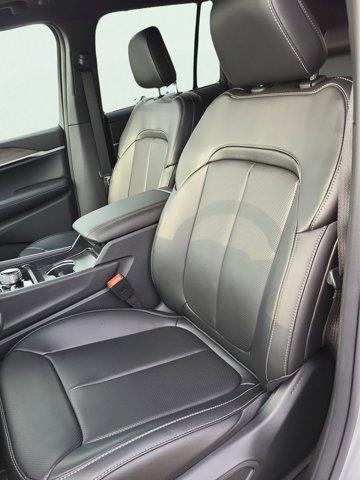 new 2025 Jeep Grand Cherokee car