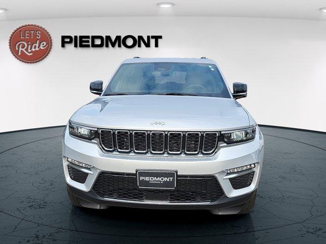 new 2025 Jeep Grand Cherokee car