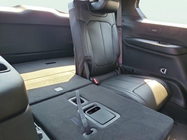 new 2025 Jeep Grand Cherokee L car