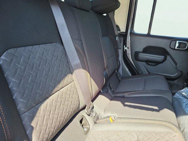 new 2025 Jeep Gladiator car