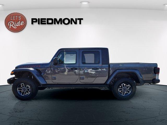 new 2025 Jeep Gladiator car