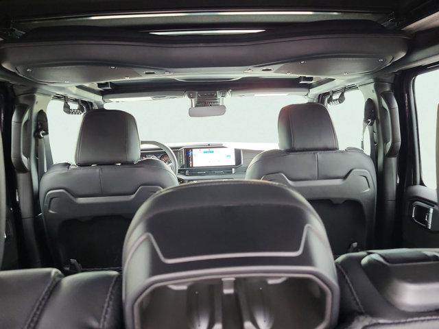 new 2025 Jeep Wrangler car