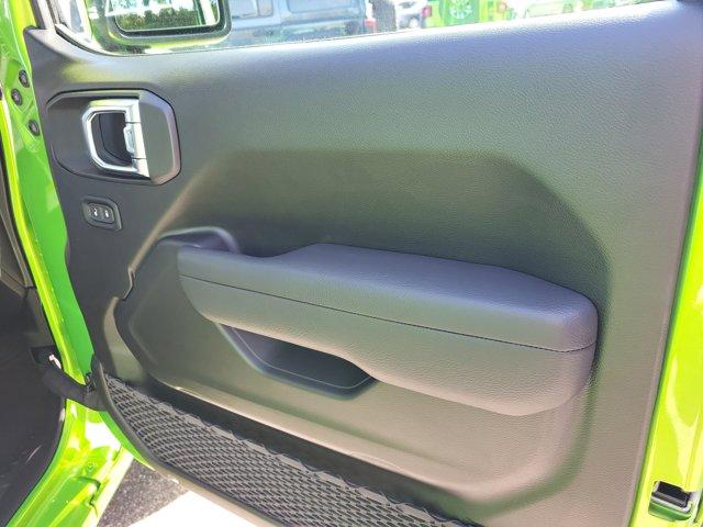 new 2025 Jeep Gladiator car