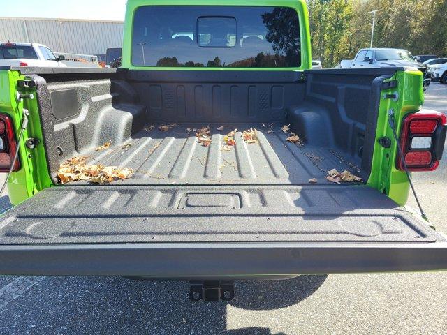 new 2025 Jeep Gladiator car