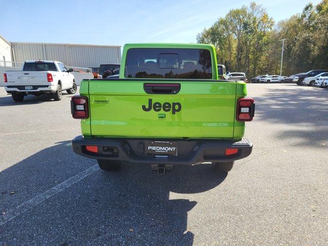 new 2025 Jeep Gladiator car