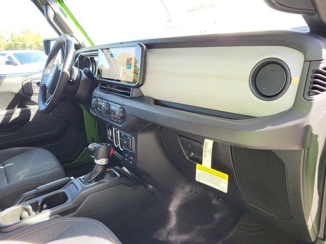 new 2025 Jeep Gladiator car