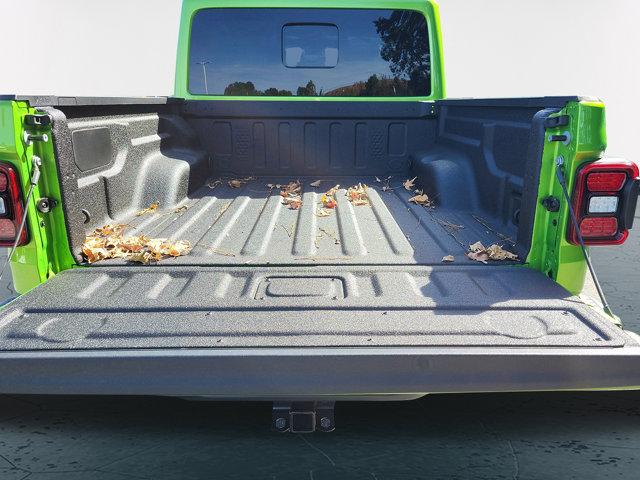 new 2025 Jeep Gladiator car