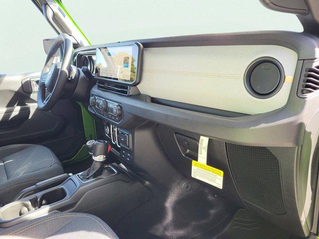 new 2025 Jeep Gladiator car