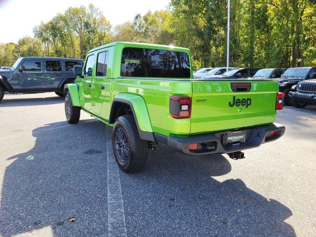 new 2025 Jeep Gladiator car