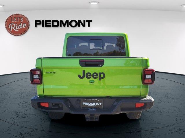 new 2025 Jeep Gladiator car