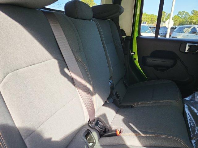 new 2025 Jeep Gladiator car