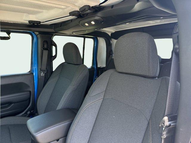 new 2025 Jeep Gladiator car