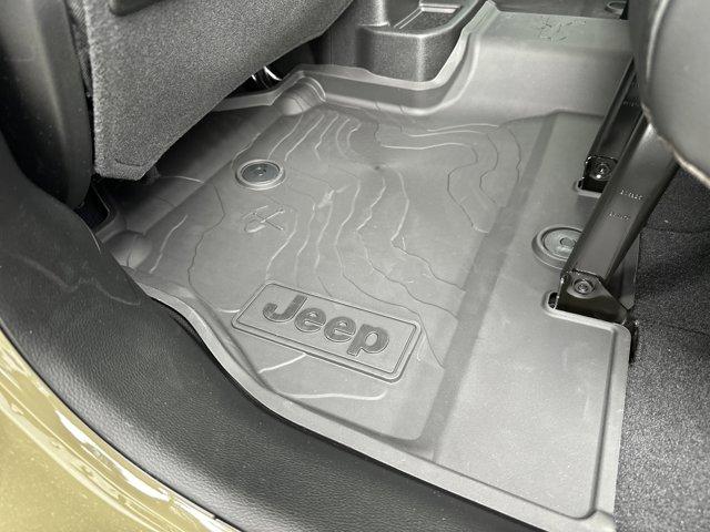 new 2025 Jeep Wrangler car
