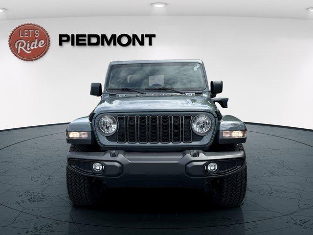 new 2025 Jeep Gladiator car