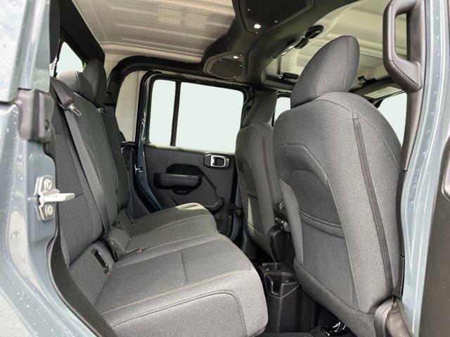 new 2025 Jeep Gladiator car