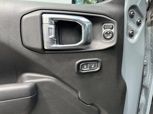 new 2025 Jeep Gladiator car